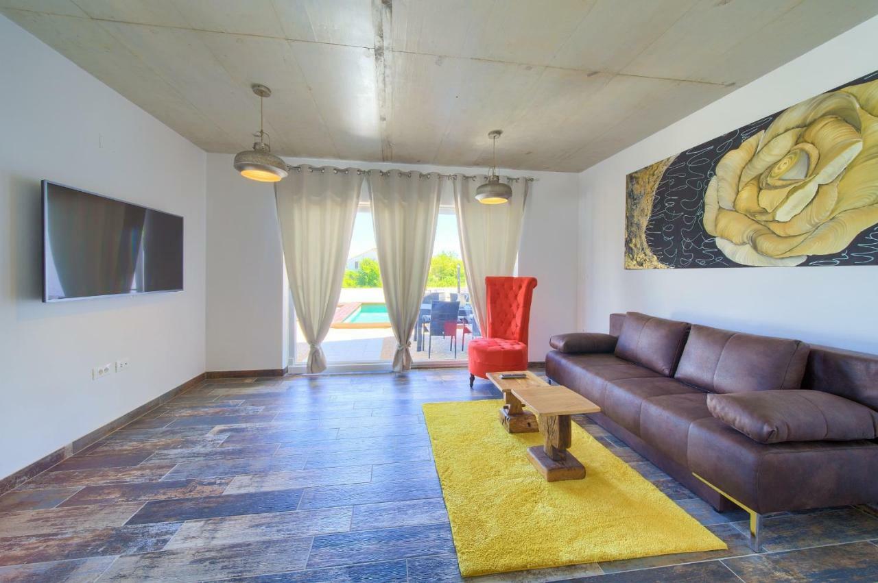 Pax Houses Vrh  Екстериор снимка